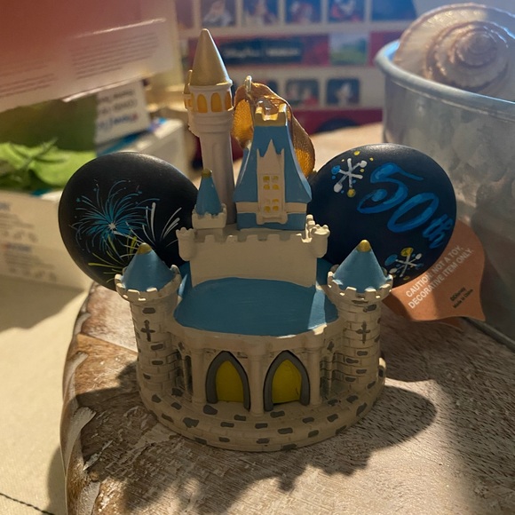 Walt Disney World 50th anniversary castle ears ornament/ figurine new lights up - Picture 2 of 4